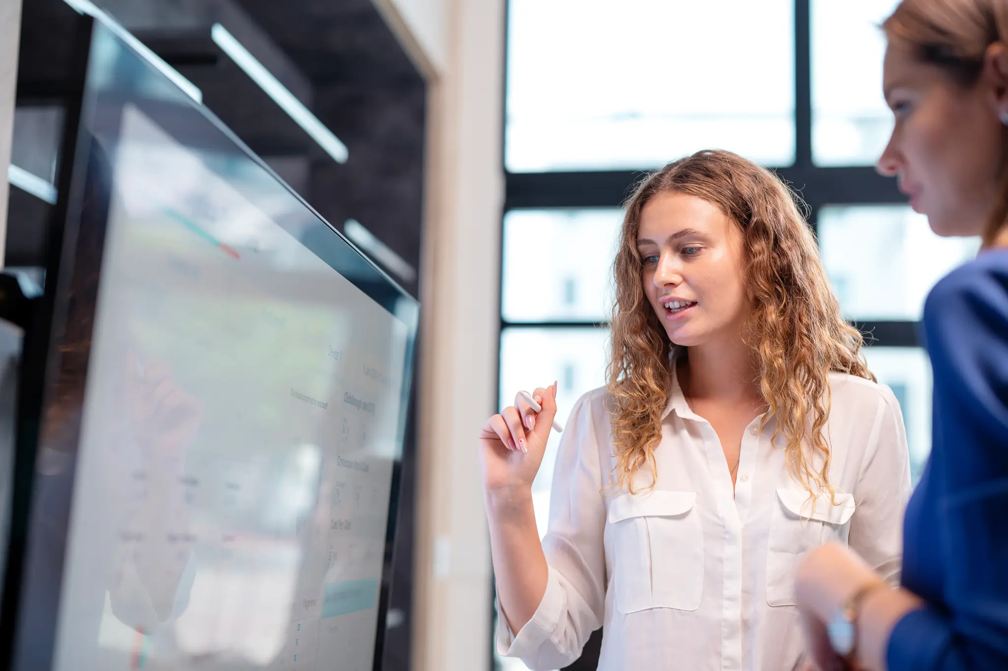 team mates discussing enterprise architecture risk management